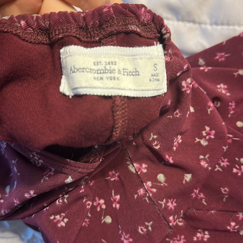 Elegant Burgundy Floral Dress - Picture 2 of 5